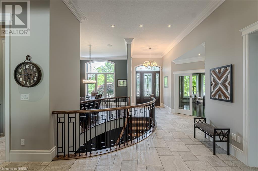 Photo 5 of 29 Wallace Court, Brantford ON