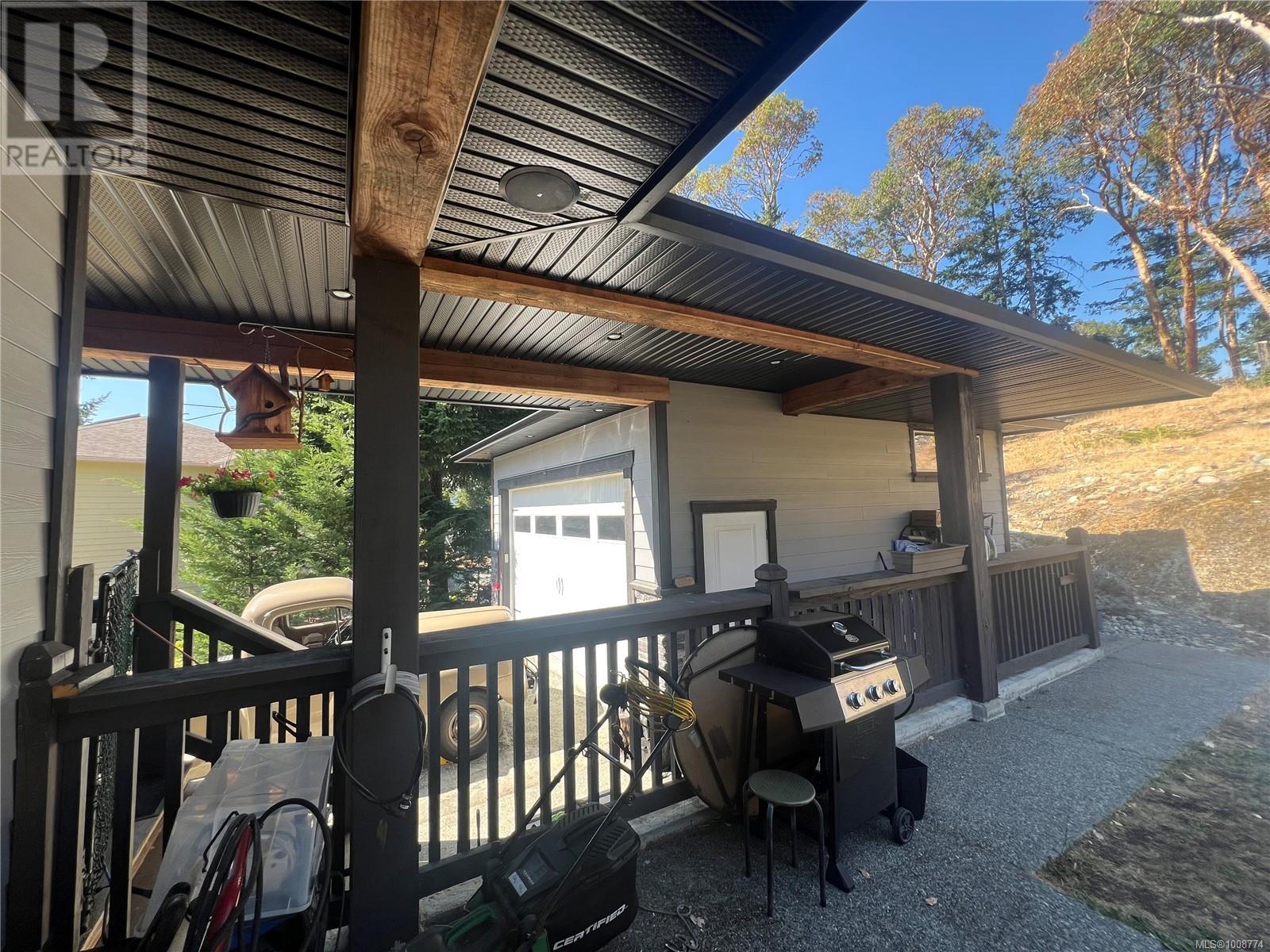 Photo 23 of 2618 Natalie Rd, Shawnigan Lake BC