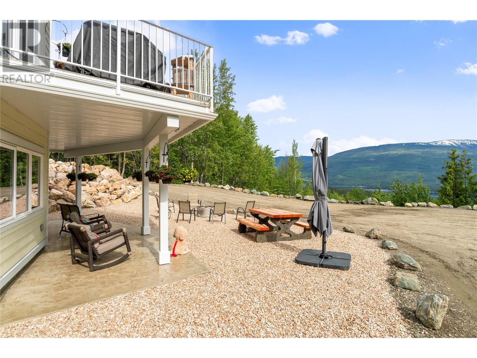 Photo 11 of 4740 Dogwood Crescent, Eagle Bay BC