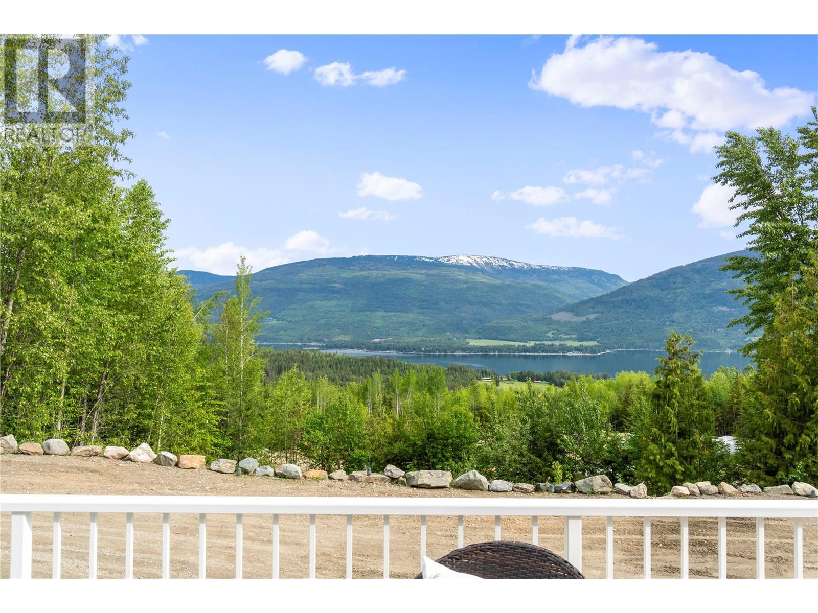 Photo 18 of 4740 Dogwood Crescent, Eagle Bay BC