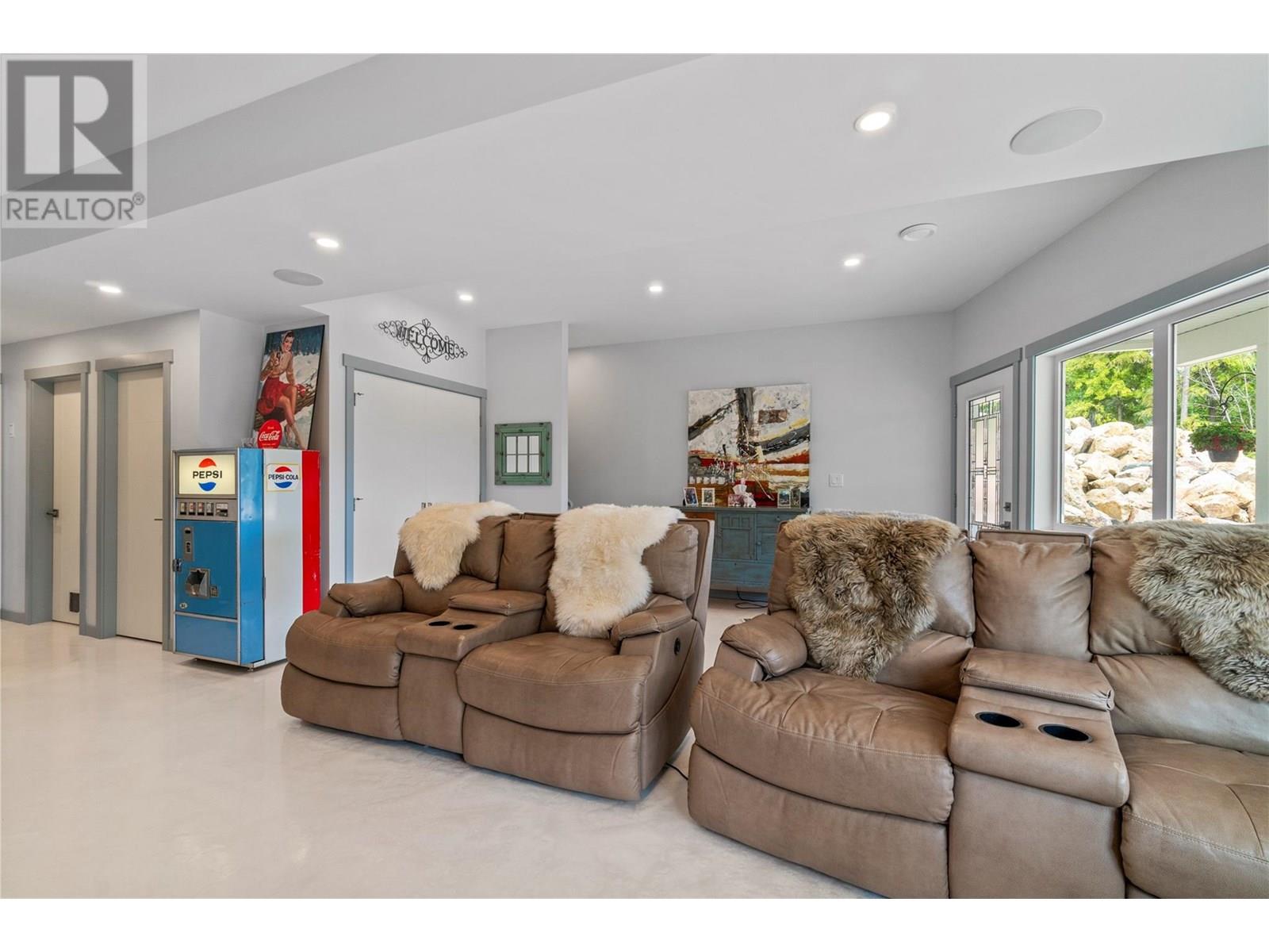 Photo 29 of 4740 Dogwood Crescent, Eagle Bay BC