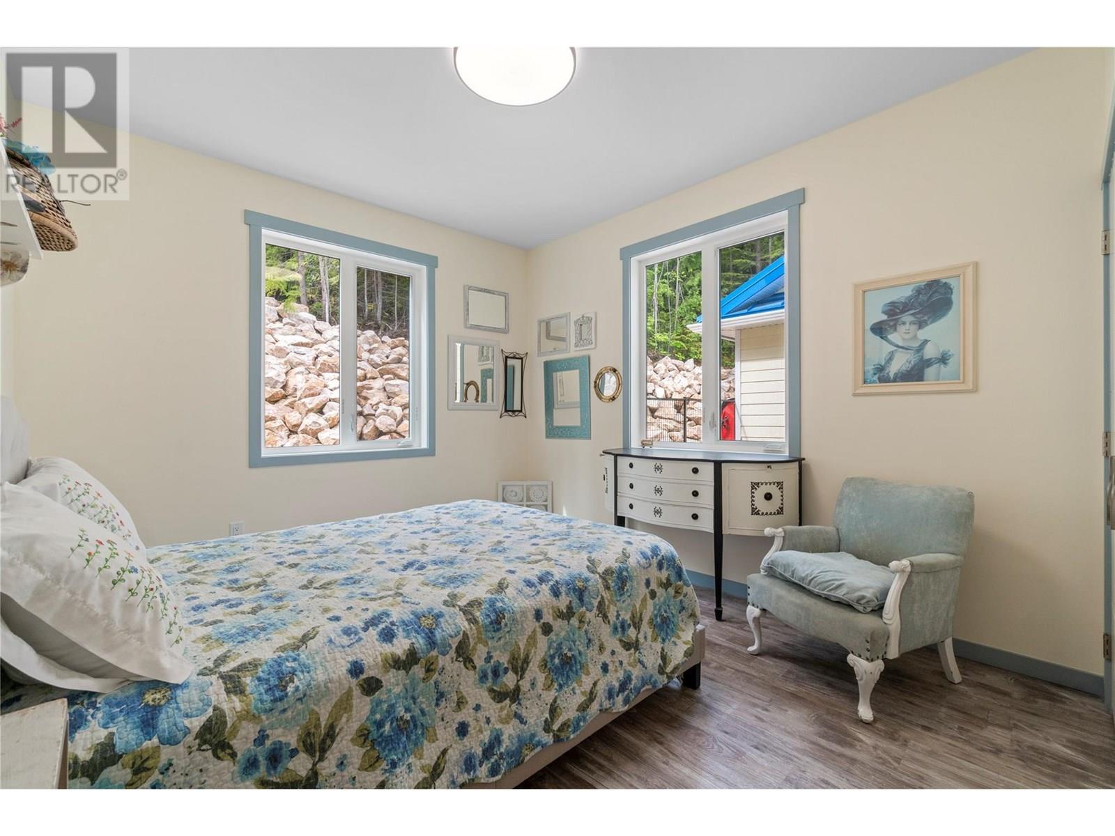 Photo 42 of 4740 Dogwood Crescent, Eagle Bay BC