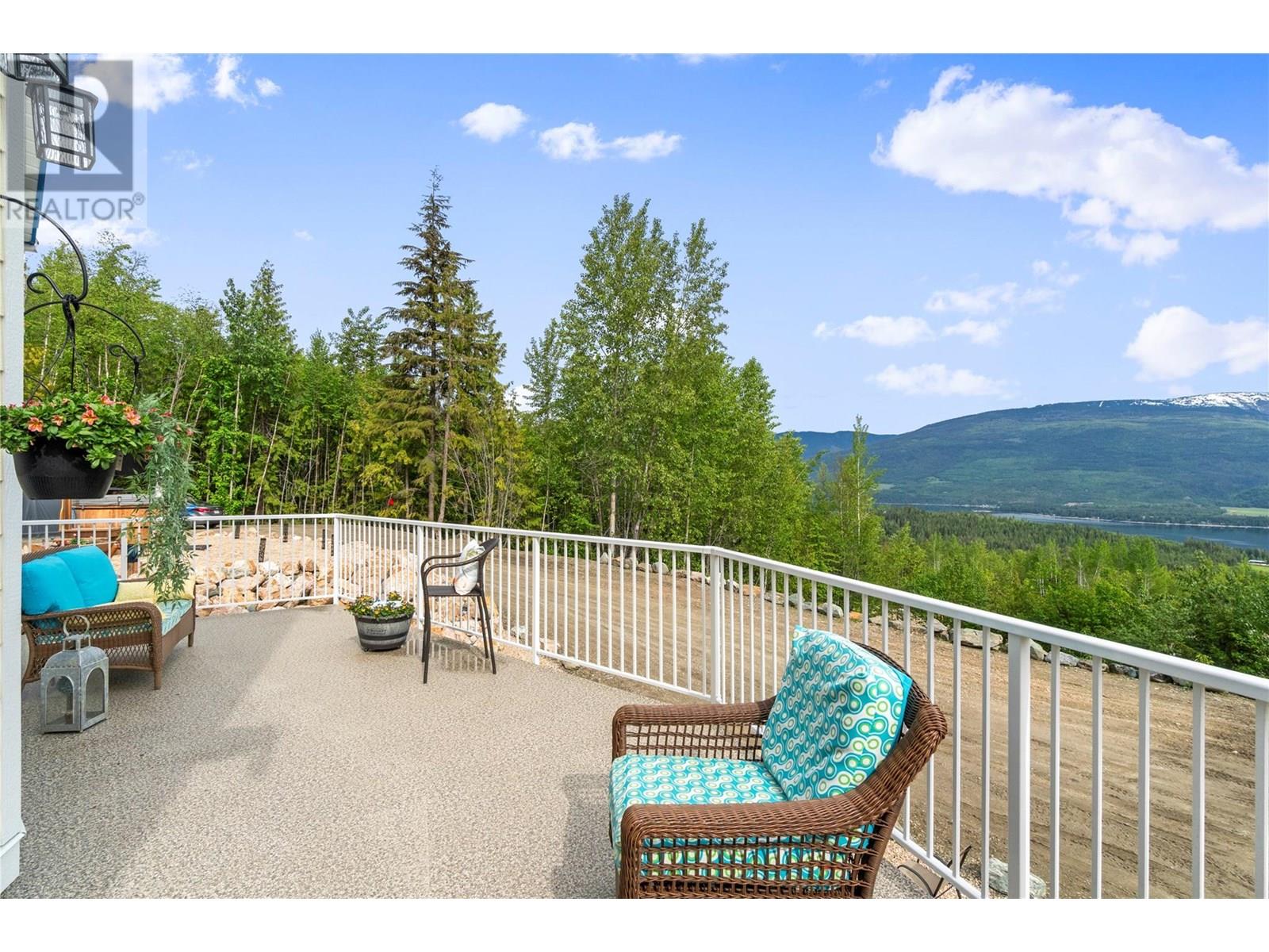 Photo 19 of 4740 Dogwood Crescent, Eagle Bay BC