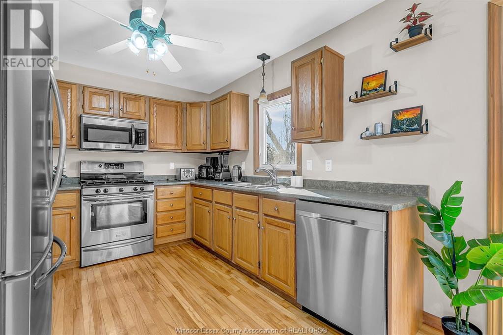 Photo 7 of 405 River Avenue, Lasalle ON