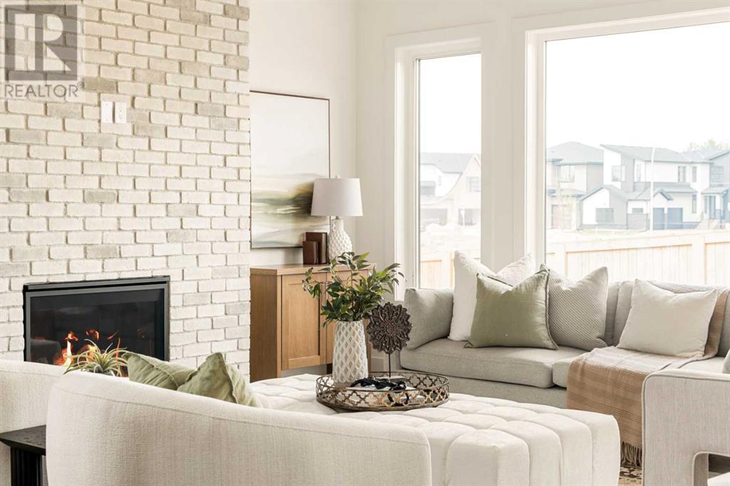 Single Family House for Sale in  RockCliff Heights NW Rocky Ridge Calgary 