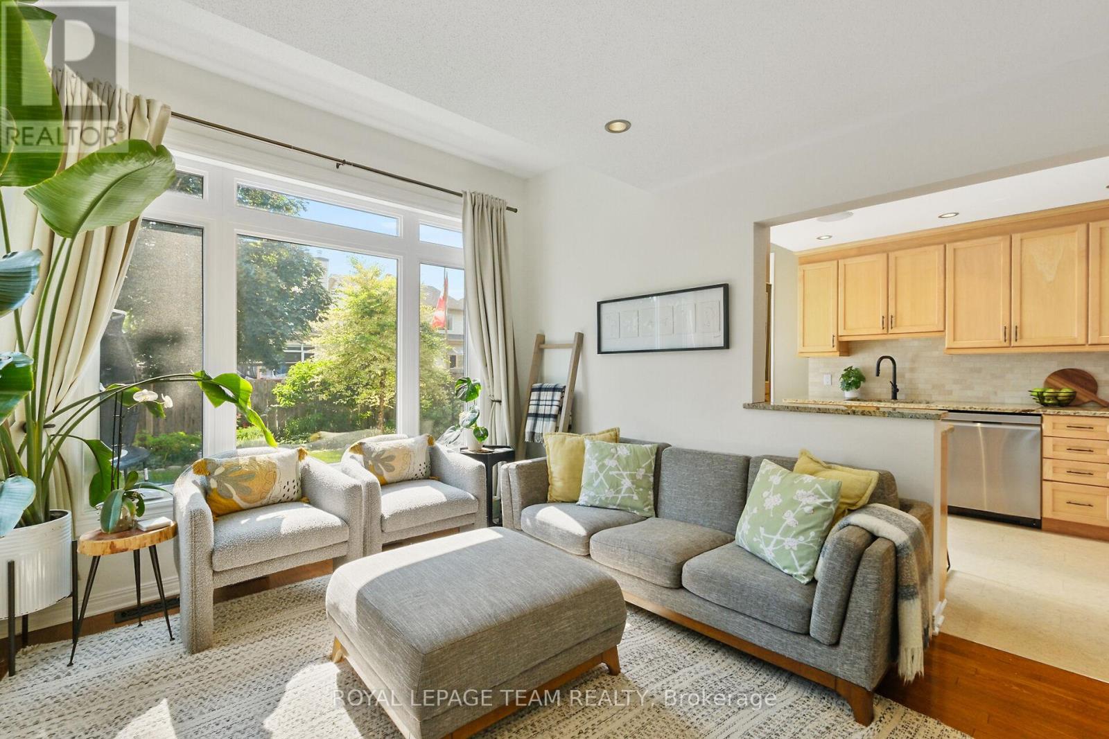 Photo 18 of 22 Avonhurst Avenue, Ottawa ON