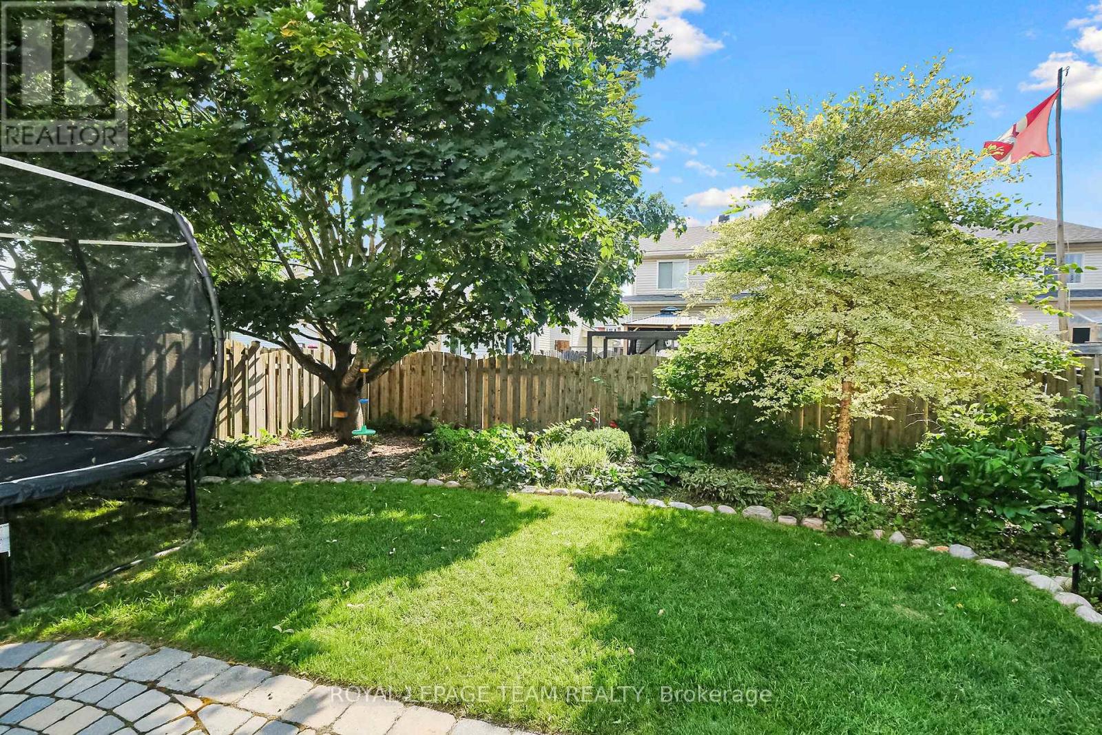 Photo 35 of 22 Avonhurst Avenue, Ottawa ON