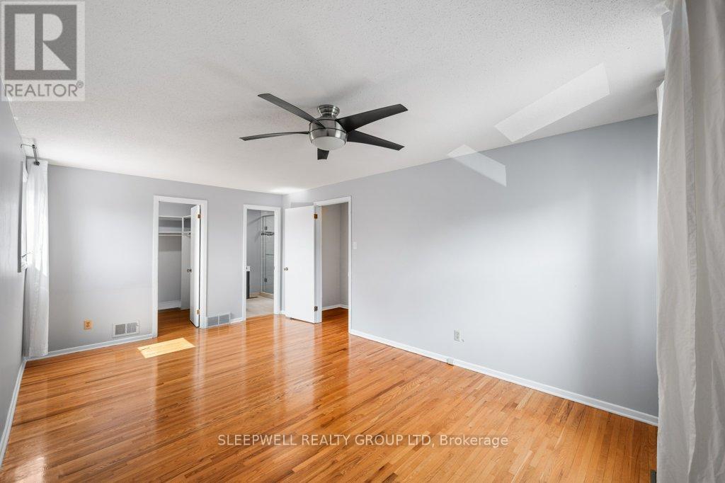 Photo 12 of 43 Parkglen Drive, Ottawa ON