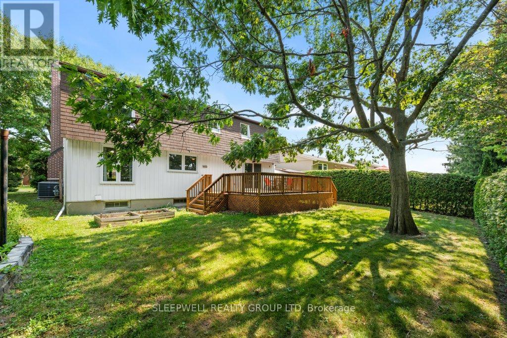 Photo 29 of 43 Parkglen Drive, Ottawa ON