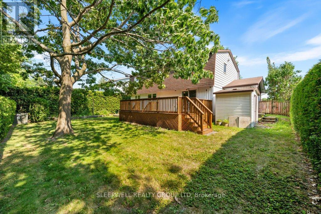 Photo 14 of 43 Parkglen Drive, Ottawa ON