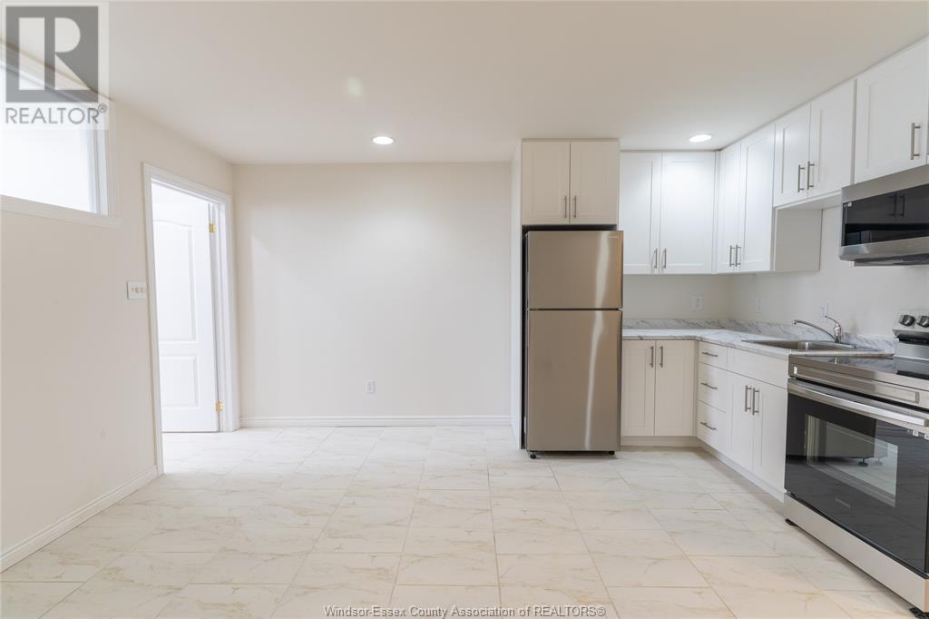 Photo 6 of 3131 Jefferson Boulevard Unit Lower, Windsor ON
