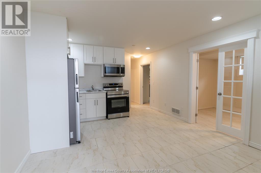 Photo 7 of 3131 Jefferson Boulevard Unit Lower, Windsor ON