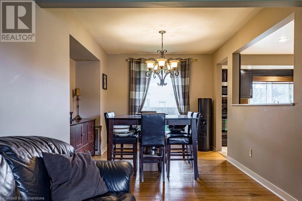 Photo 6 of 6871 Corwin Crescent, Niagara Falls ON