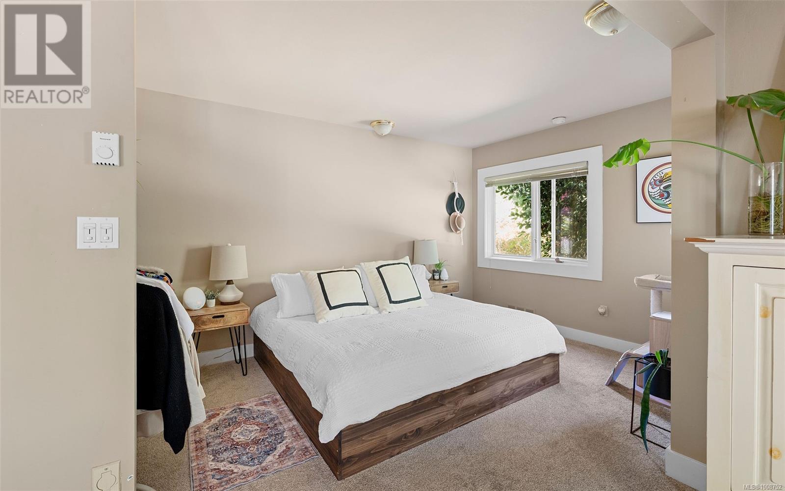 Photo 7 of 2895 Lansdowne Rd, Oak Bay BC