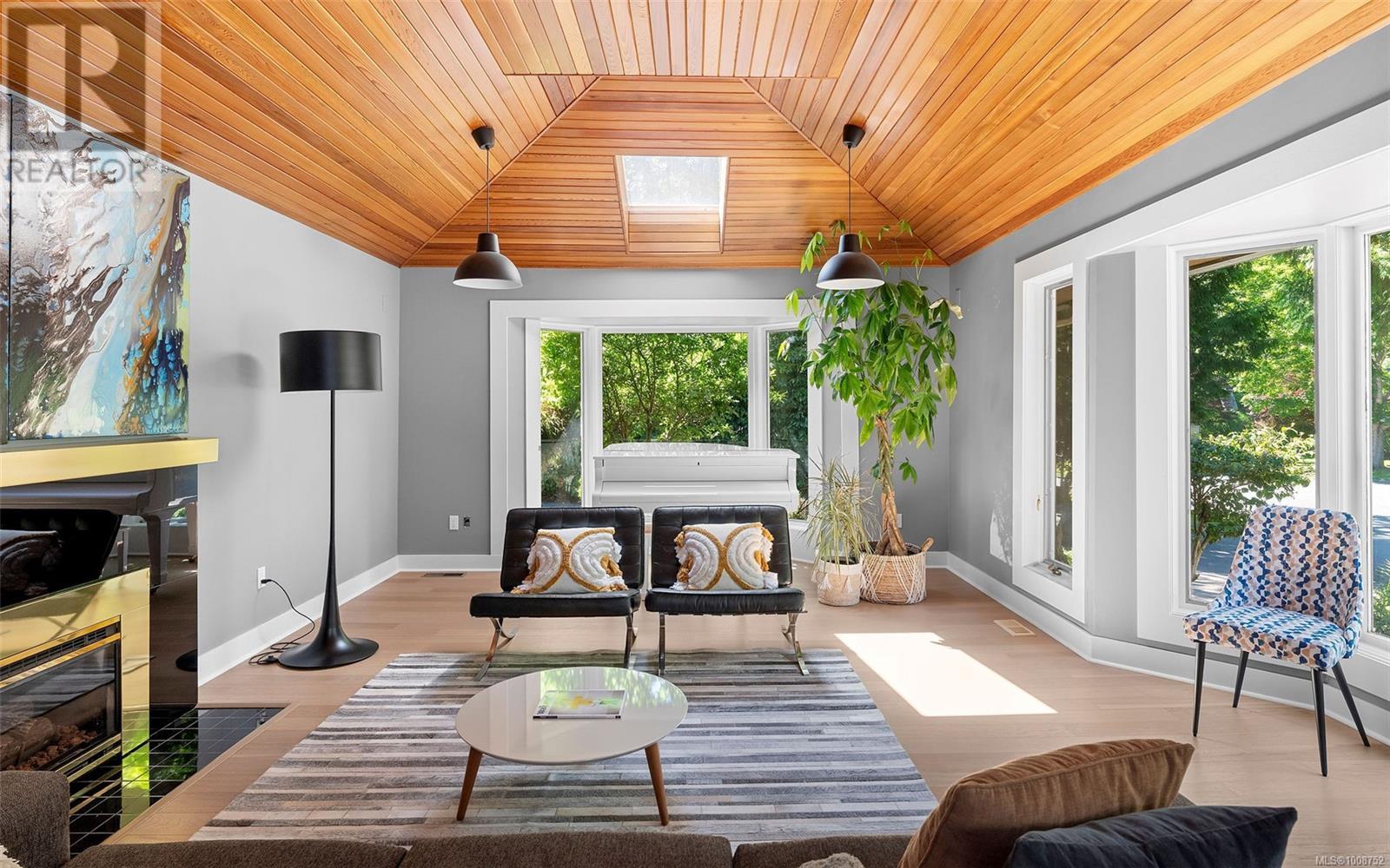 Photo 50 of 2895 Lansdowne Rd, Oak Bay BC