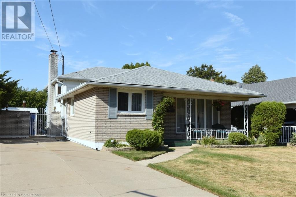 Photo 1 of 33 Dubarry Boulevard, Hamilton ON