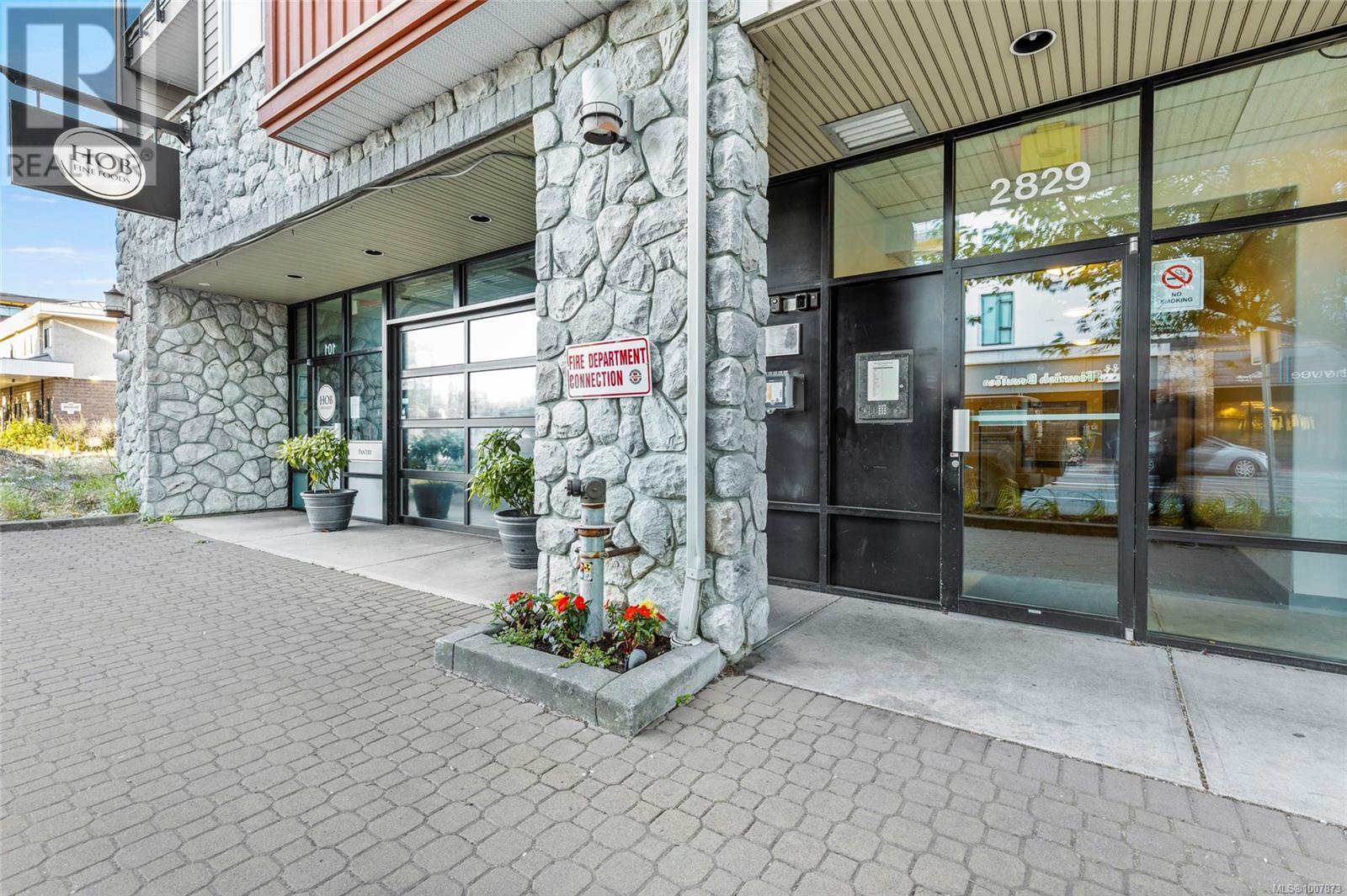 Photo 4 of 321 2829 Peatt Rd, Langford BC