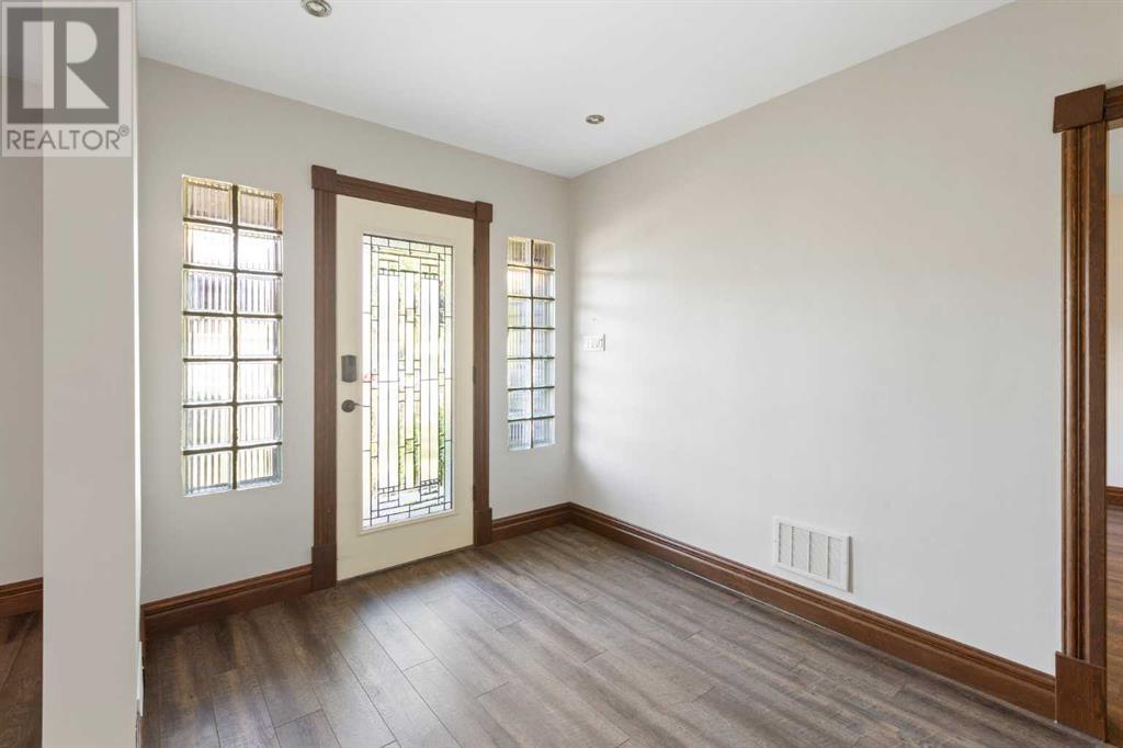 Single Family House Bungalow for Sale in   Avenue SW Elboya Calgary 