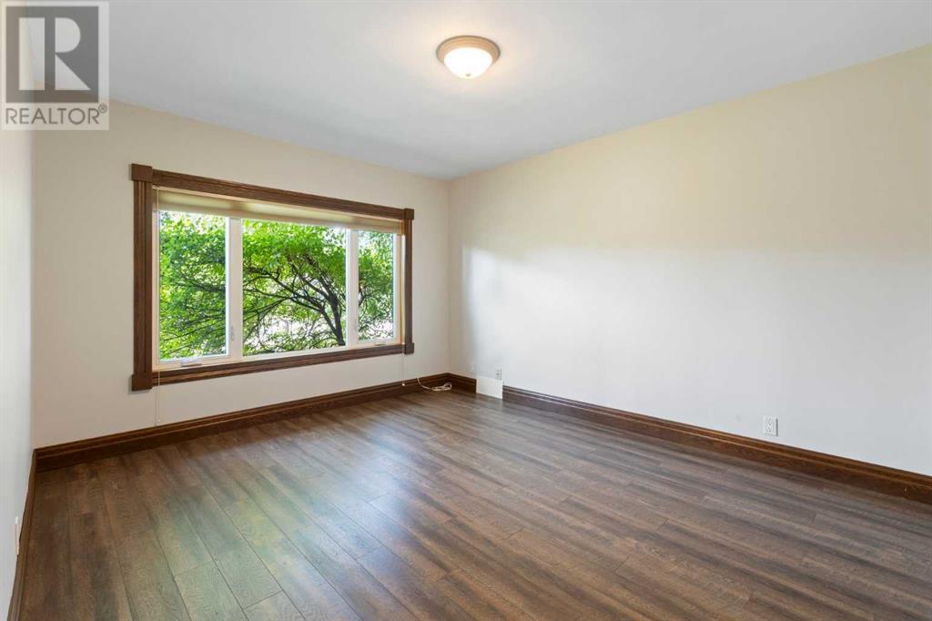 Single Family House Bungalow for Sale in   Avenue SW Elboya Calgary 