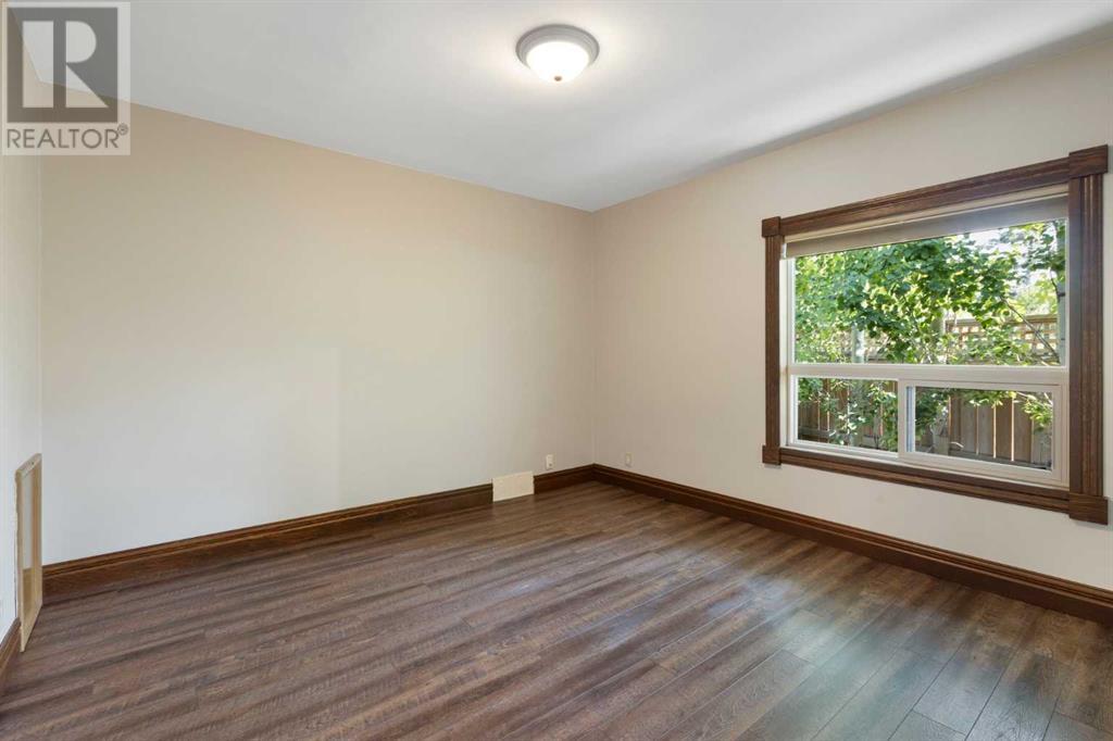 Single Family House Bungalow for Sale in   Avenue SW Elboya Calgary 