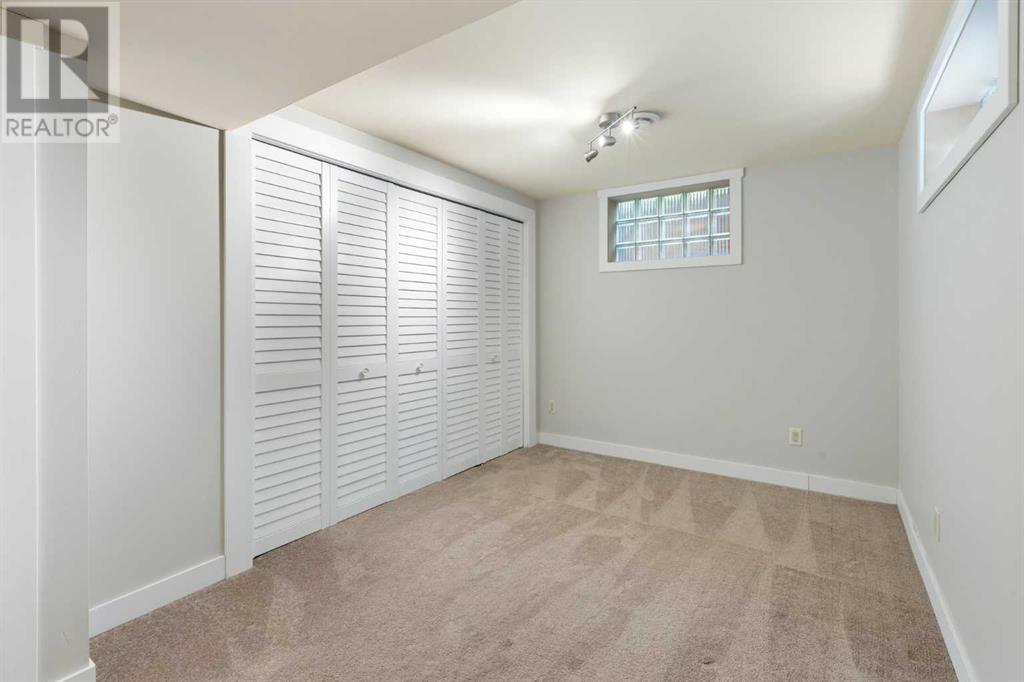 Single Family House Bungalow for Sale in   Avenue SW Elboya Calgary 