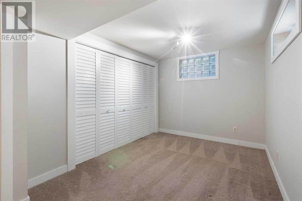Single Family House Bungalow for Sale in   Avenue SW Elboya Calgary 