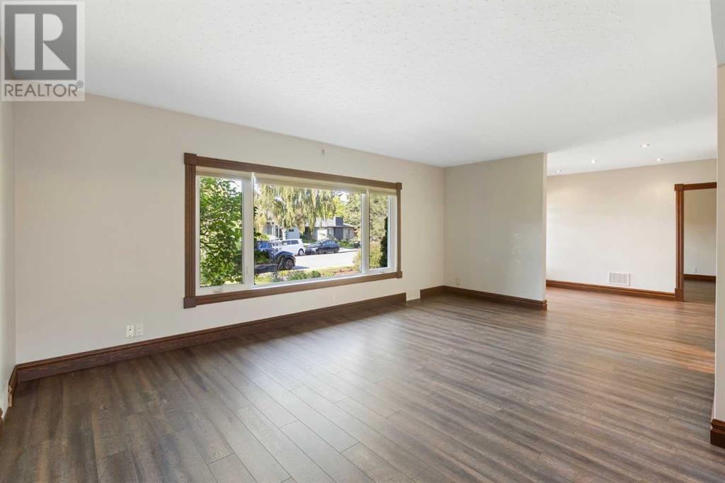 Single Family House Bungalow for Sale in   Avenue SW Elboya Calgary 
