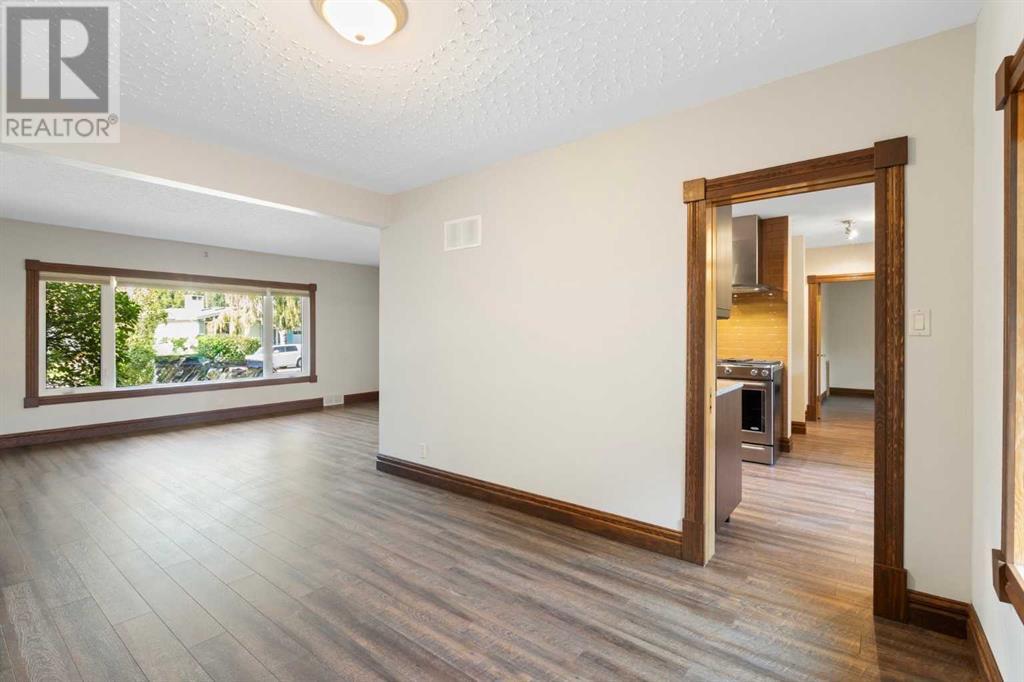 Single Family House Bungalow for Sale in   Avenue SW Elboya Calgary 