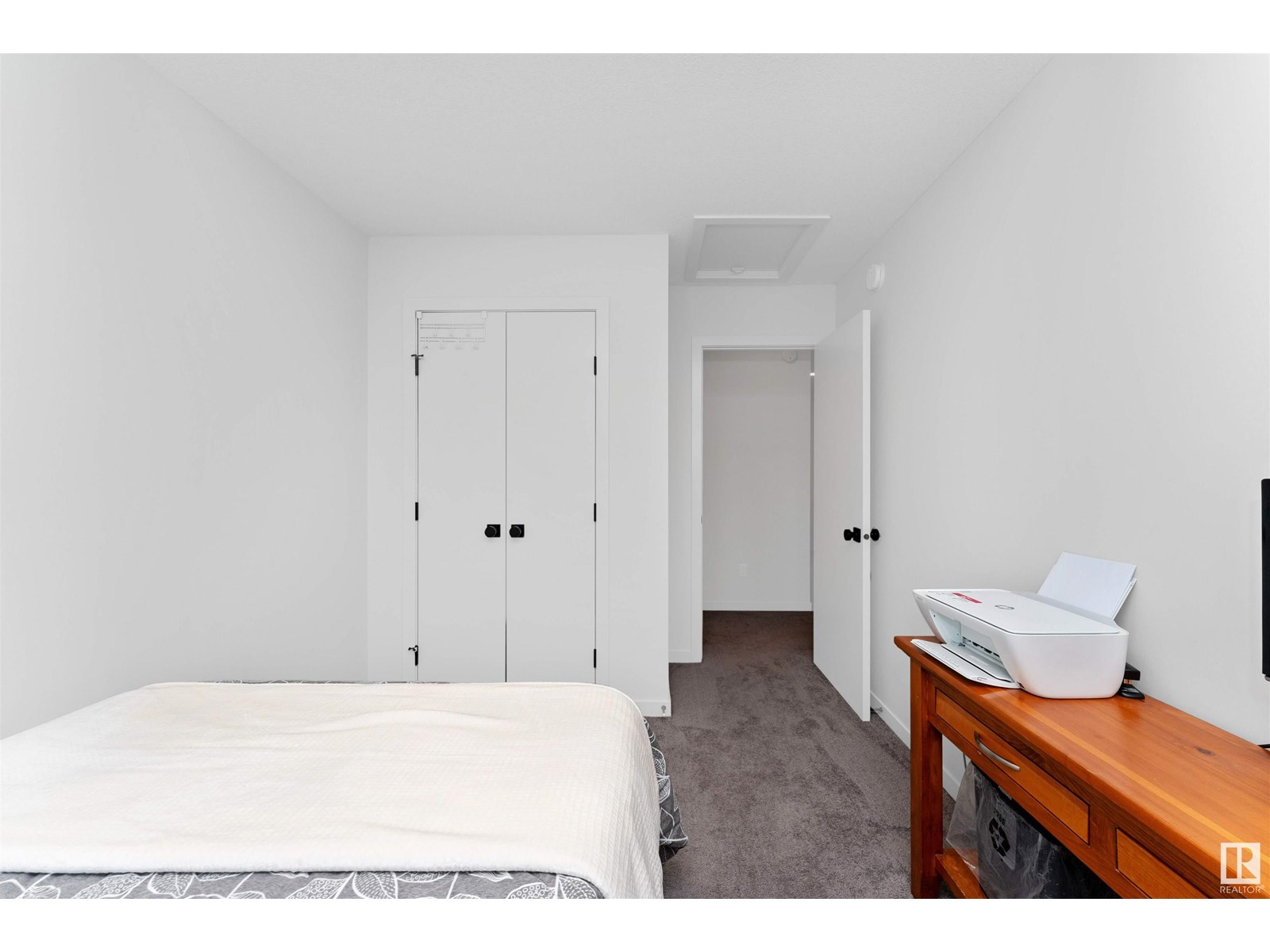 Photo 33 of 451 39 St Sw, Edmonton AB