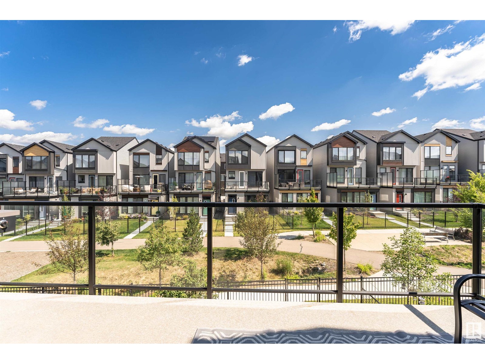 Photo 5 of 451 39 St Sw, Edmonton AB