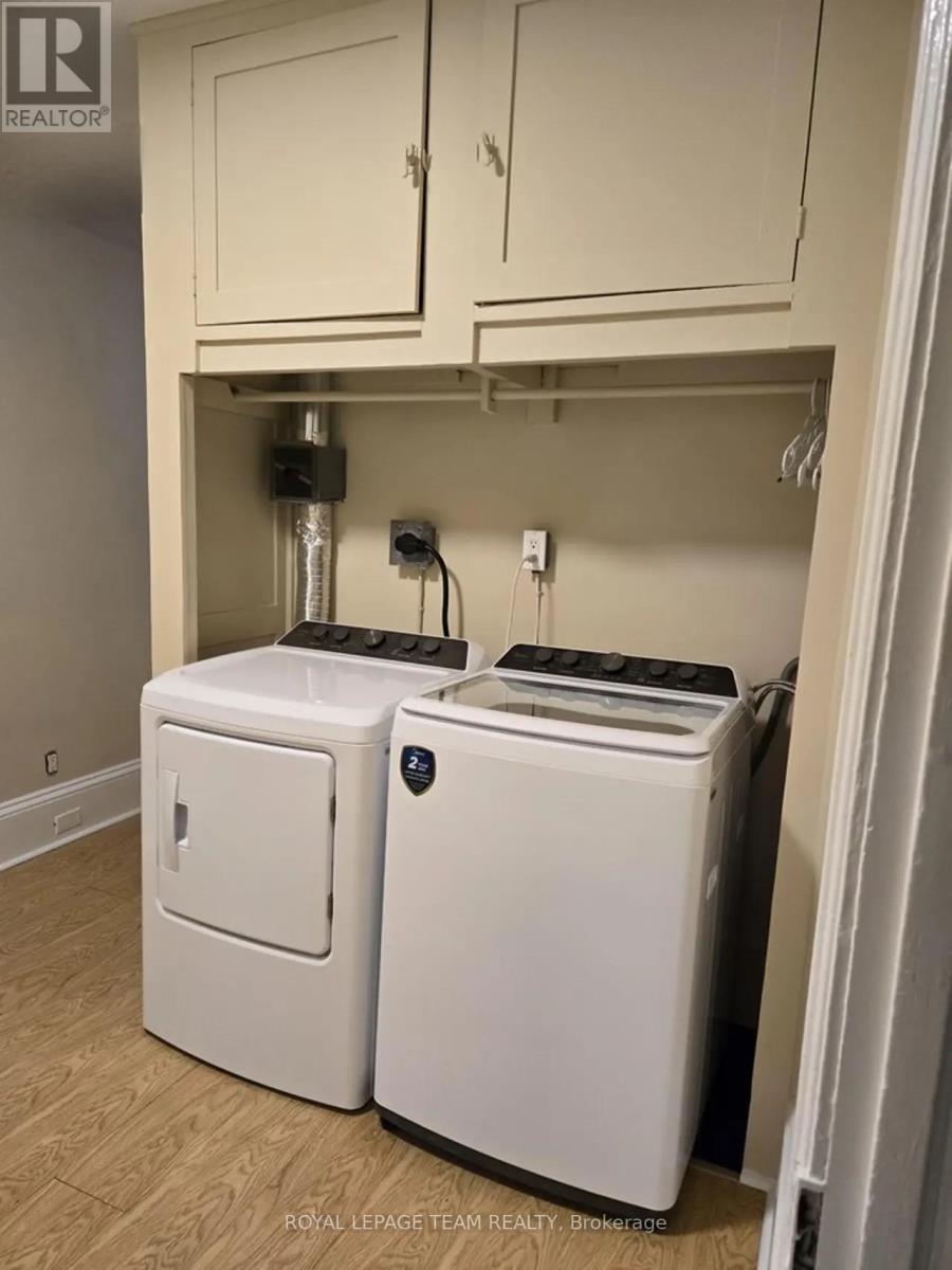 Photo 16 of 158 St Andrews Street, Ottawa ON