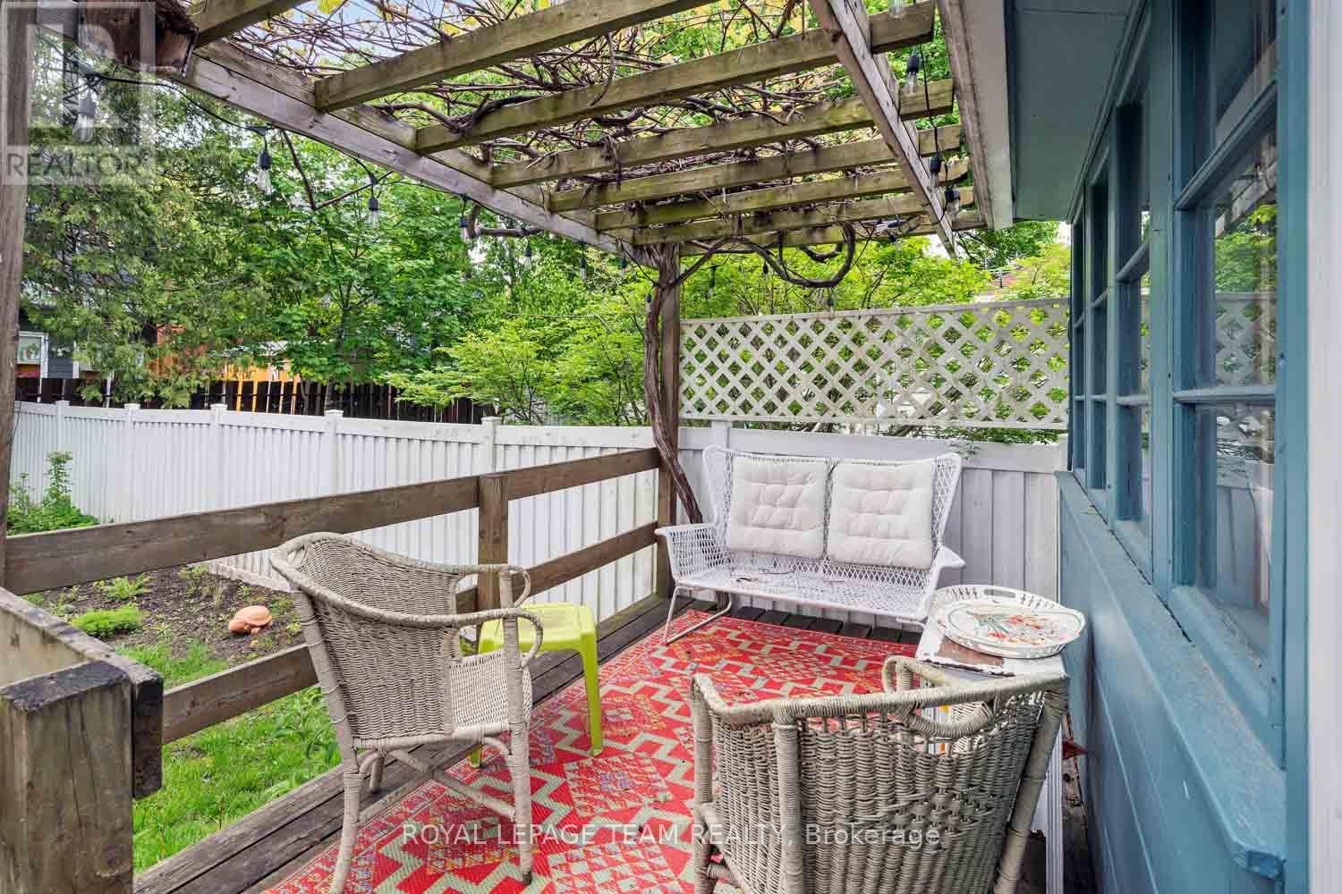 Photo 24 of 167 Drummond Street, Ottawa ON