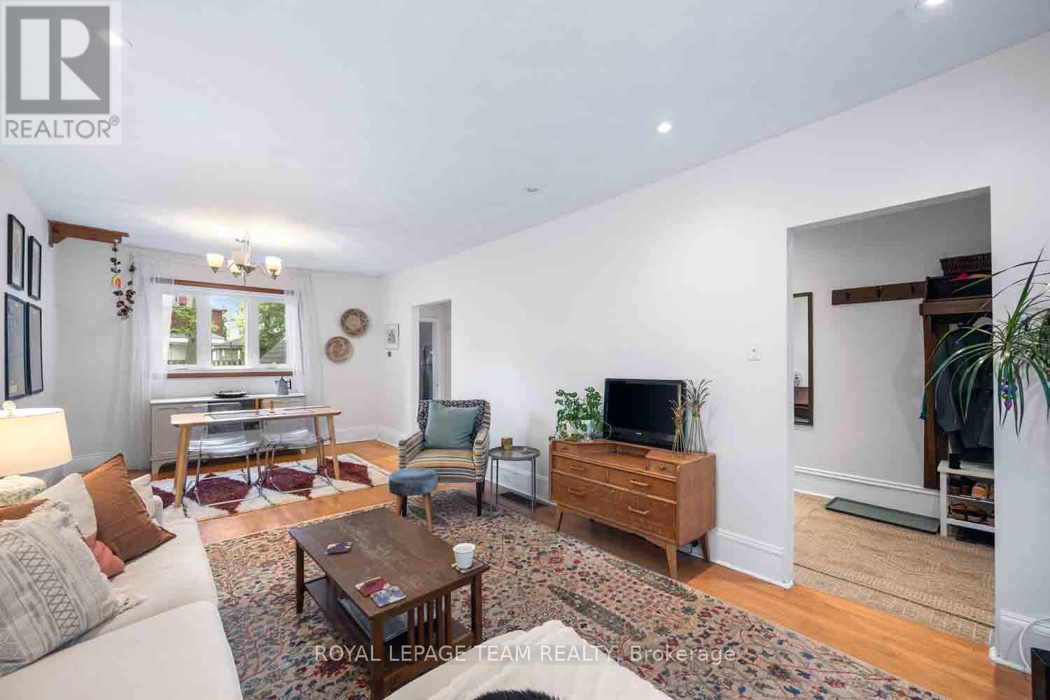Photo 8 of 167 Drummond Street, Ottawa ON