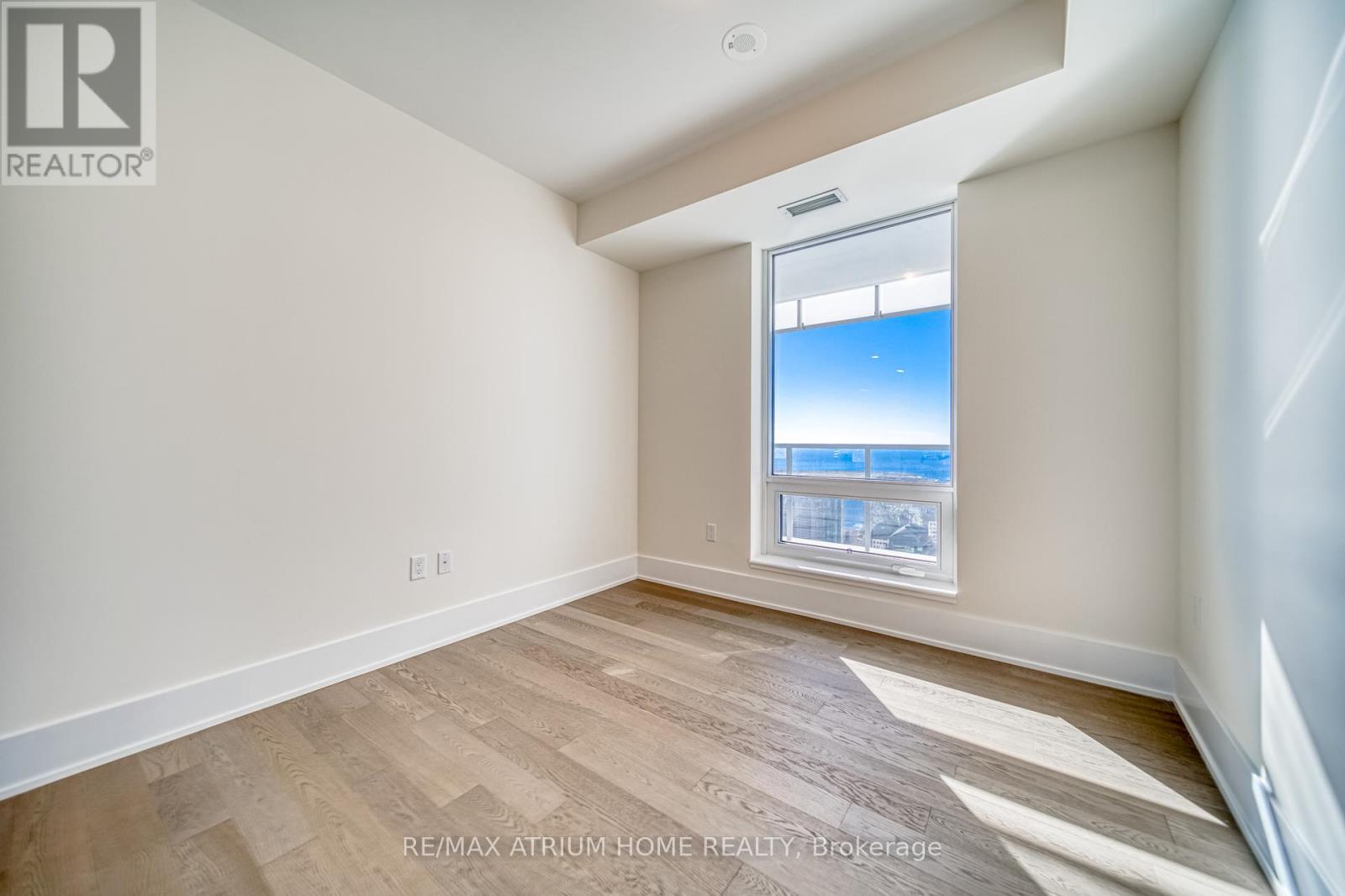 Photo 1 of 5302 28 Freeland Street, Toronto ON