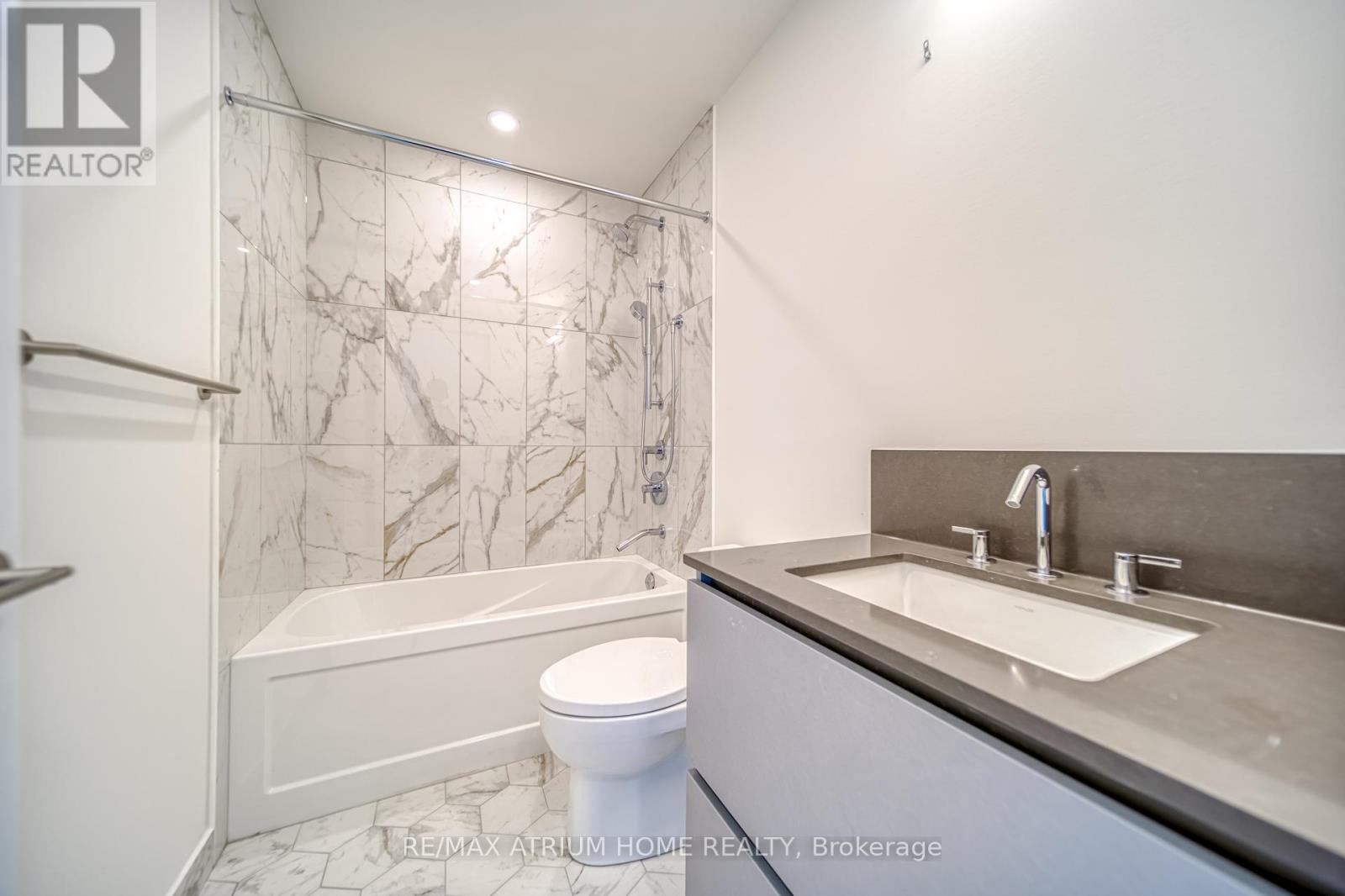 Photo 28 of 5302 28 Freeland Street, Toronto ON