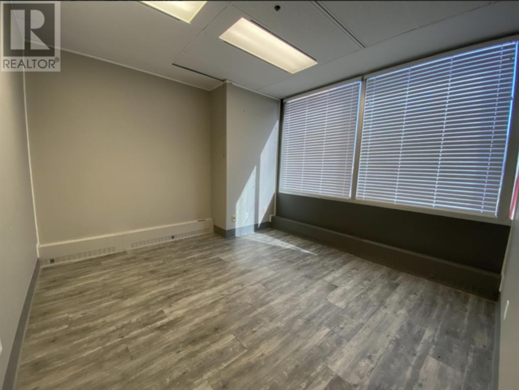 Photo 23 of 108 9804 100 Avenue, Grande Prairie AB