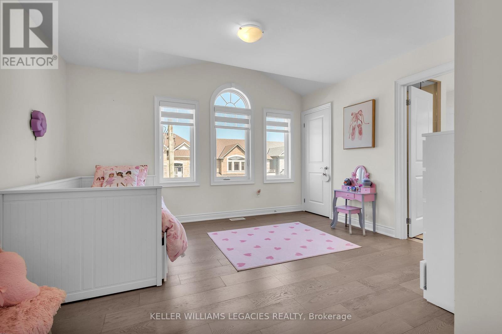 Photo 30 of 42 Lorne Thomas Place, New Tecumseth ON