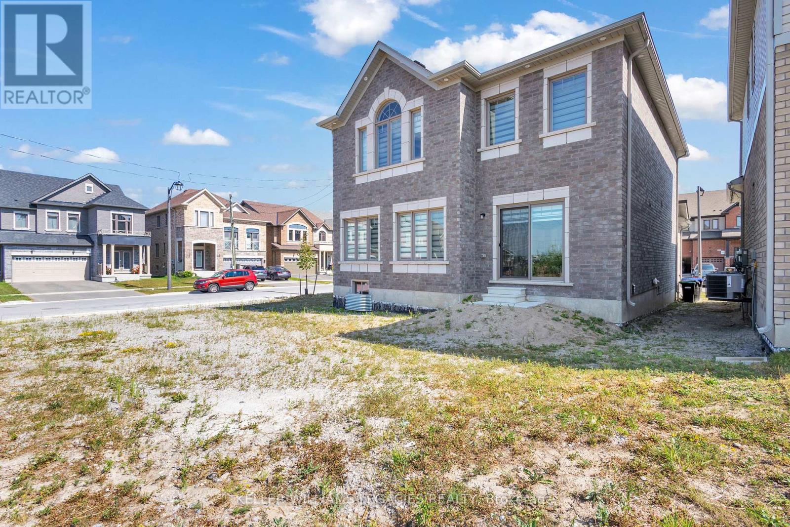 Photo 40 of 42 Lorne Thomas Place, New Tecumseth ON