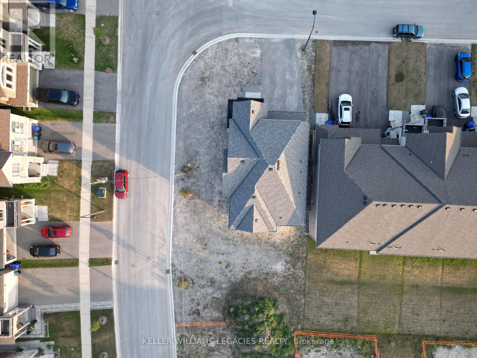 Photo 44 of 42 Lorne Thomas Place, New Tecumseth ON