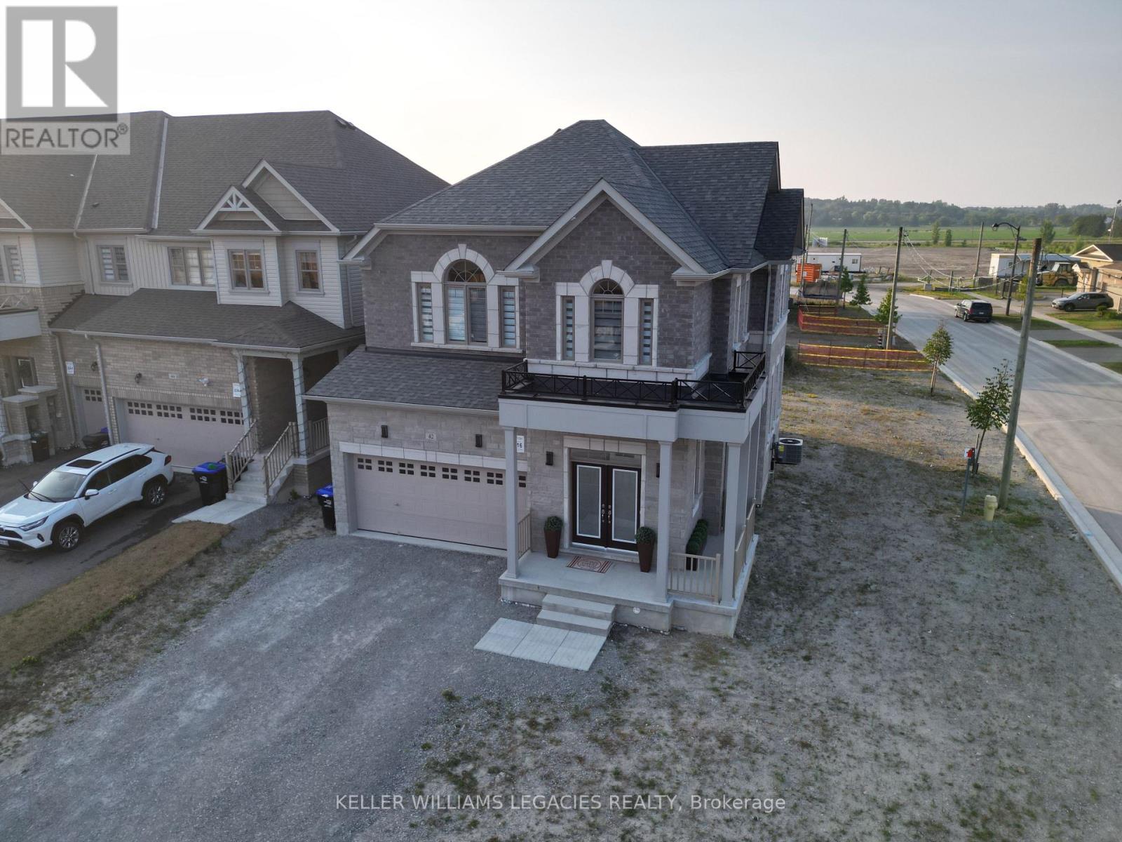 Photo 46 of 42 Lorne Thomas Place, New Tecumseth ON