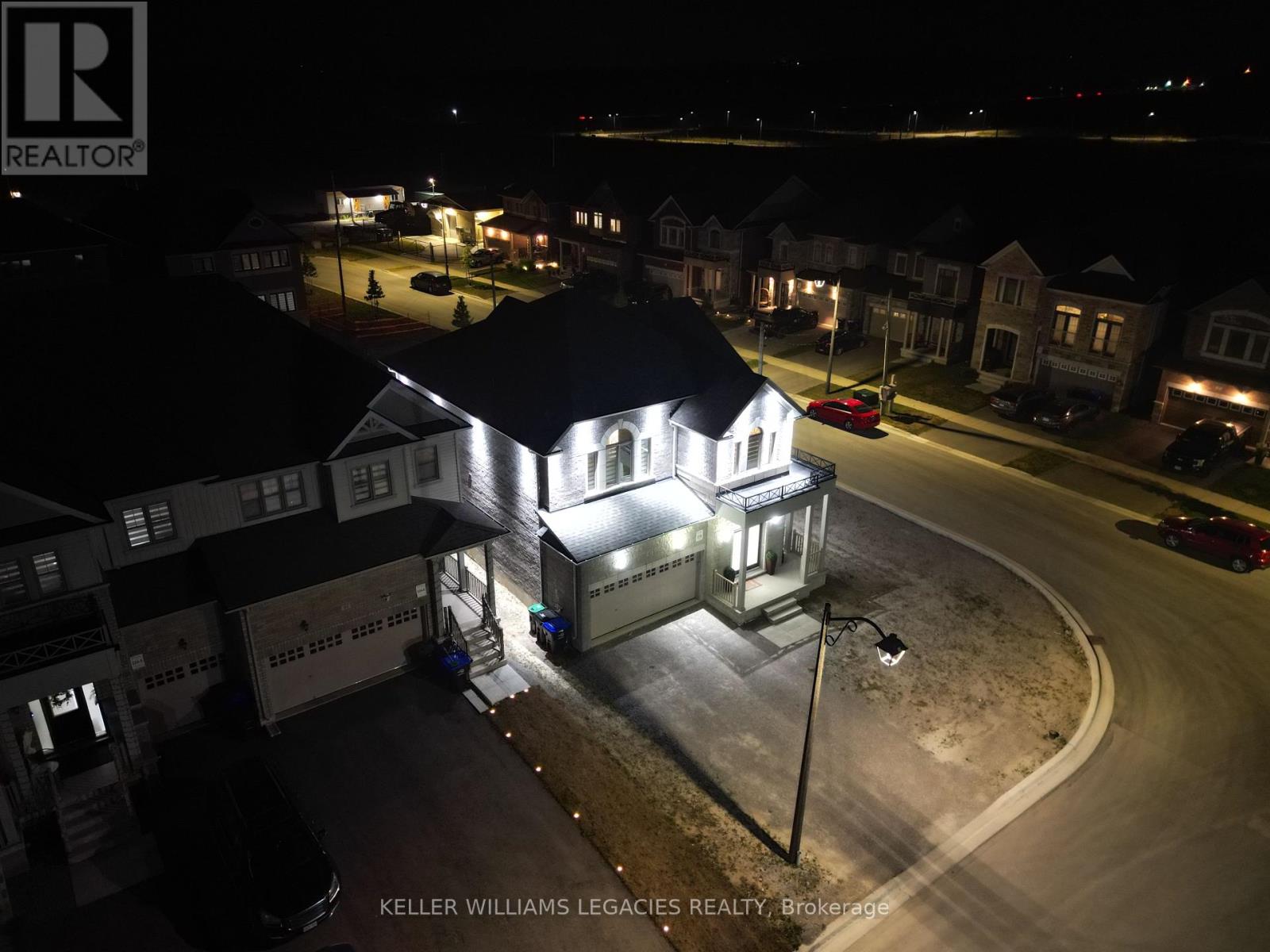 Photo 47 of 42 Lorne Thomas Place, New Tecumseth ON