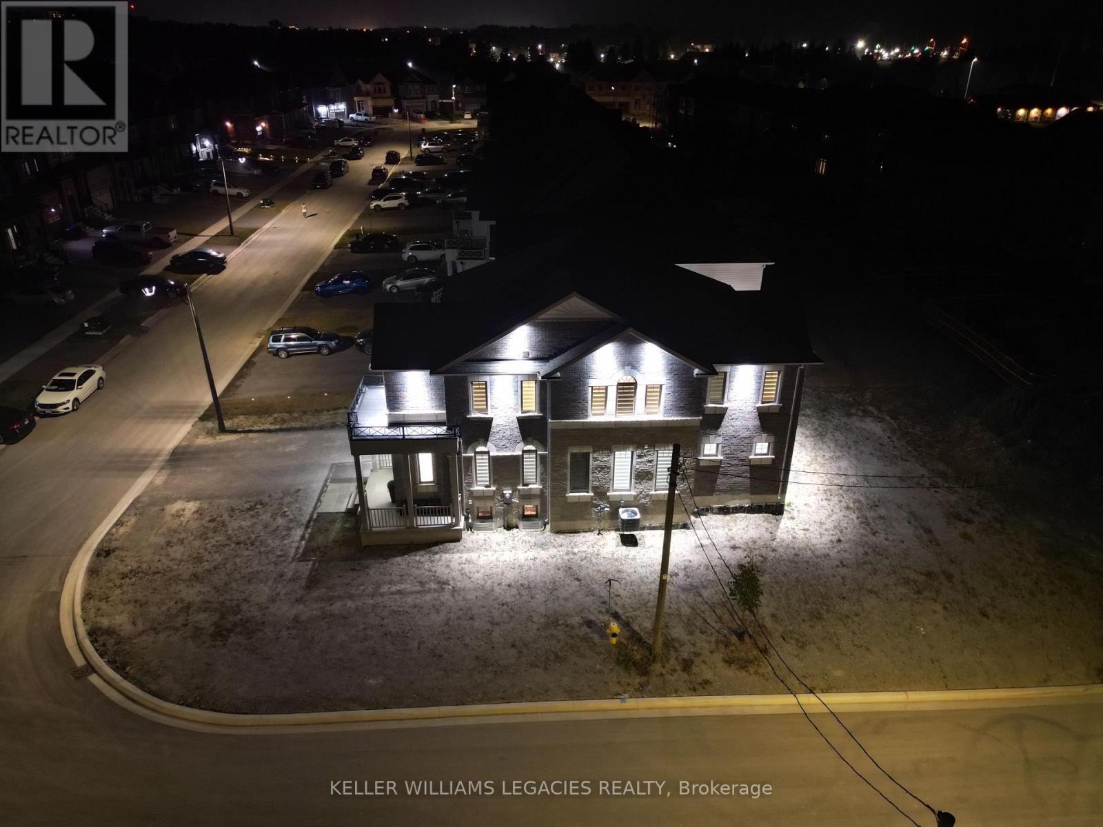 Photo 48 of 42 Lorne Thomas Place, New Tecumseth ON