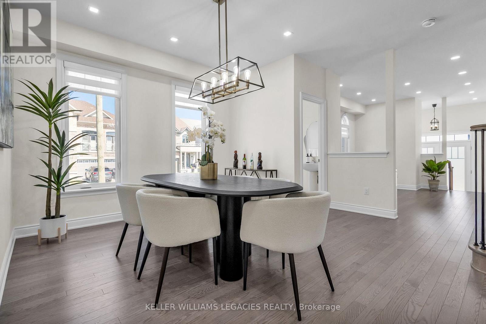 Photo 7 of 42 Lorne Thomas Place, New Tecumseth ON