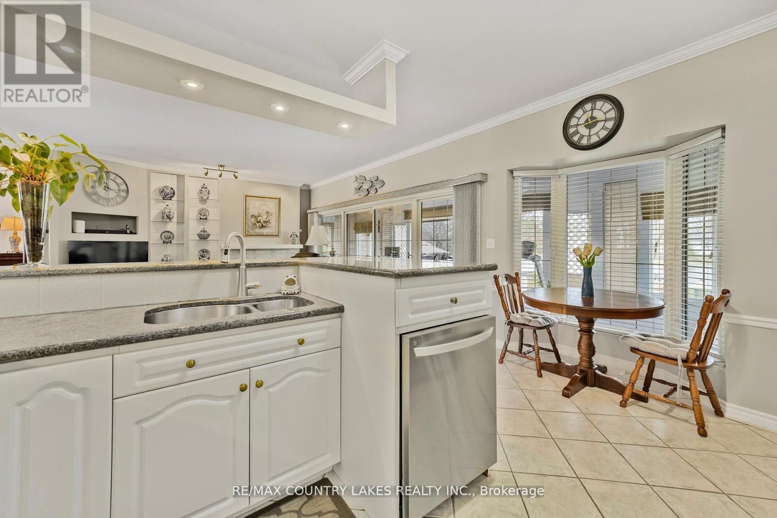 Photo 14 of 50 Laguna Parkway, Ramara ON