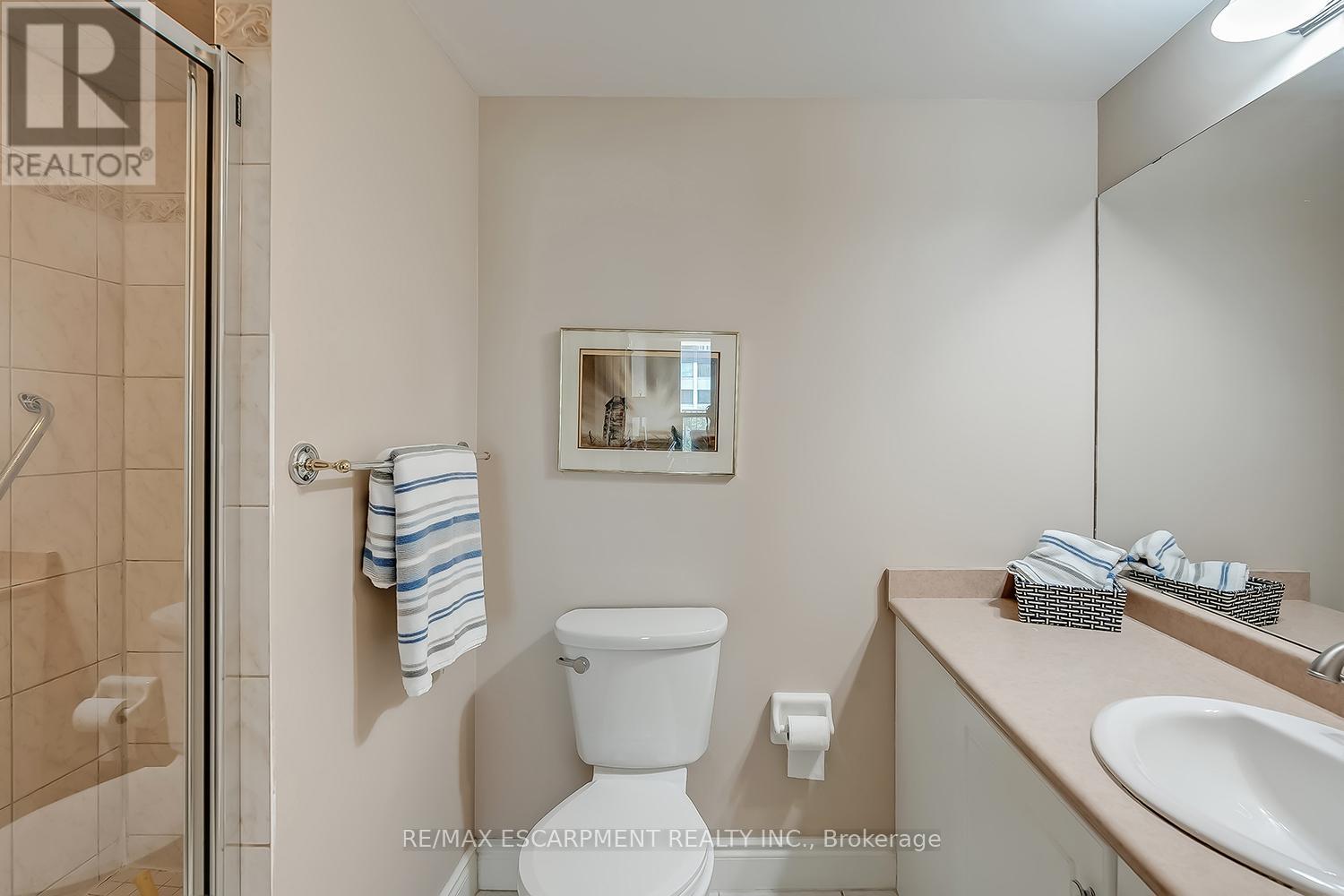 Photo 24 of 609 442 Maple Avenue, Burlington ON