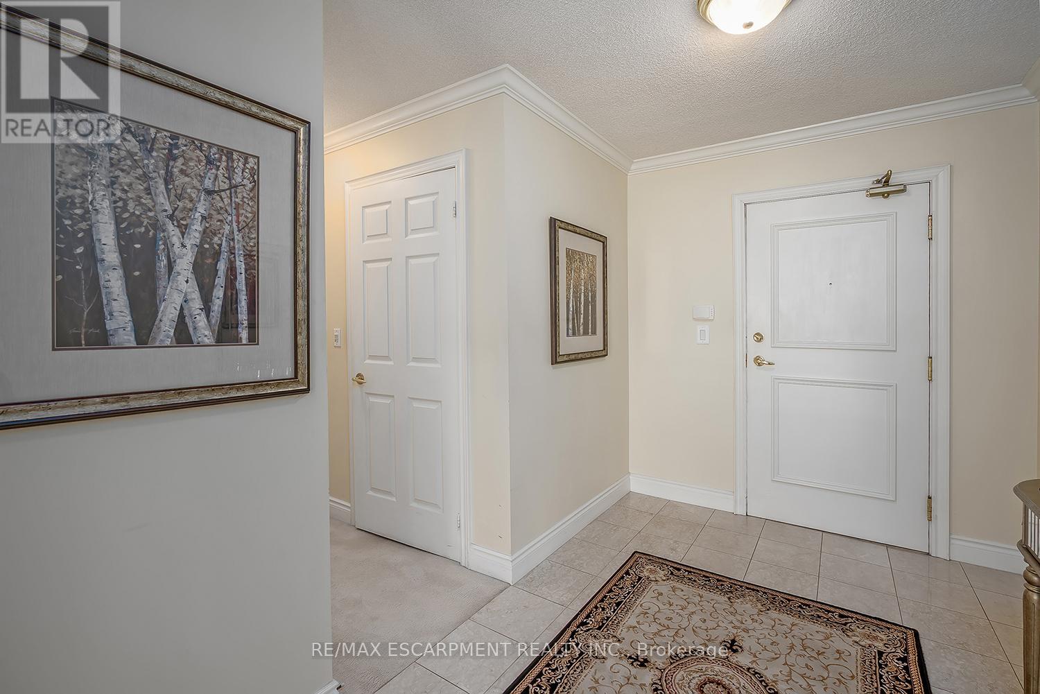 Photo 6 of 609 442 Maple Avenue, Burlington ON