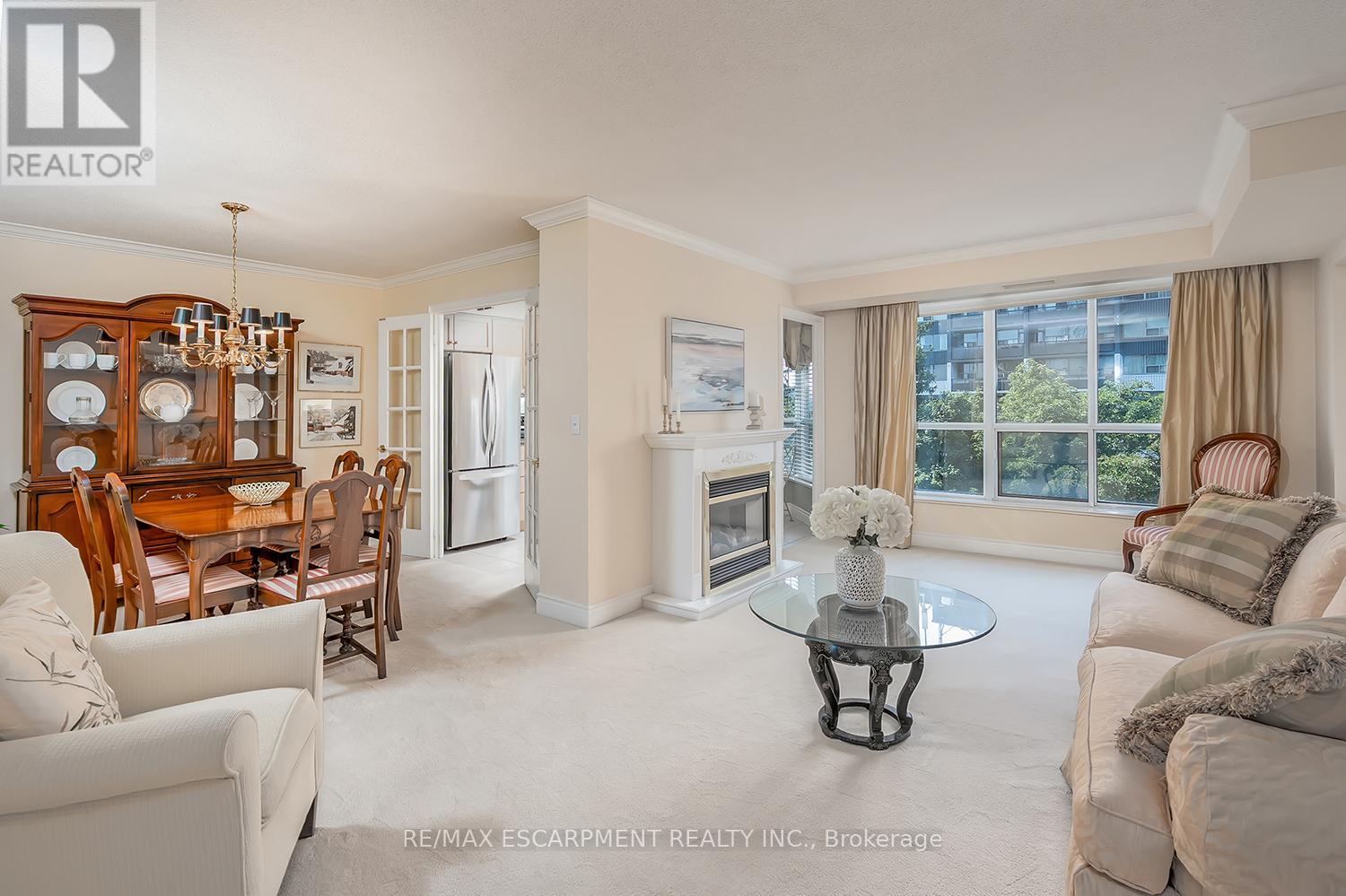 Photo 7 of 609 442 Maple Avenue, Burlington ON