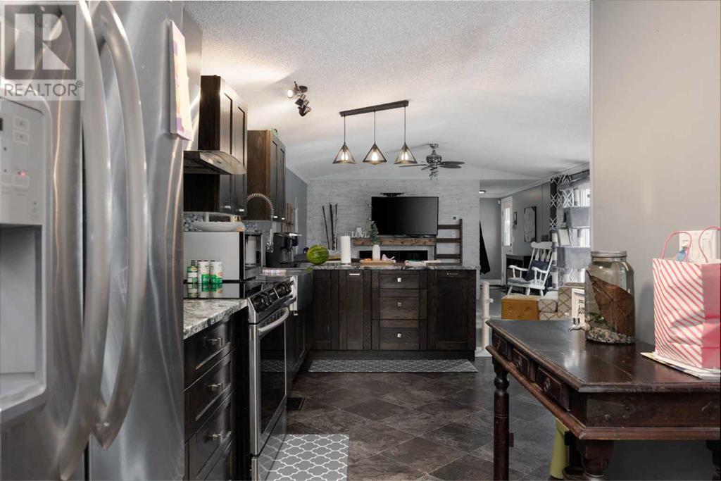 168 Belgian Green, Fort McMurray