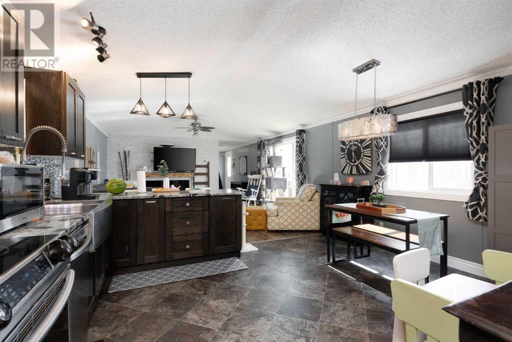 168 Belgian Green, Fort McMurray