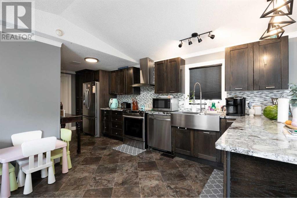 168 Belgian Green, Fort McMurray